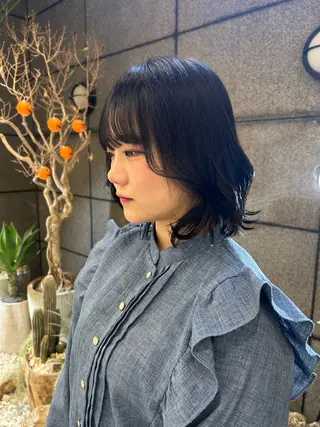 ミディアム カラー 暖色系ツヤカラー コトノ🫧のヘアスタイル