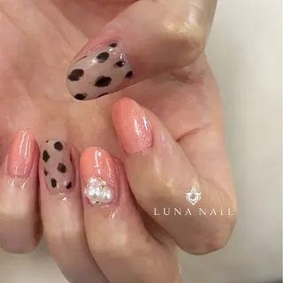 ネイル アトリエ　ミモザ所属・いまむら あかりのネイルデザイン