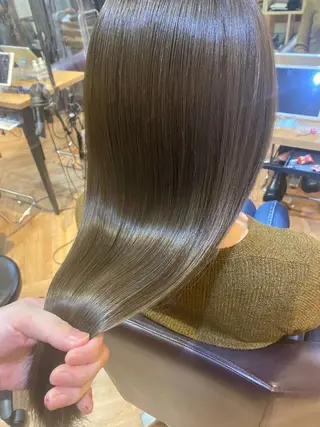 セミロング 韓国🇰🇷レイヤー 映える顔周り🩷のヘアスタイル