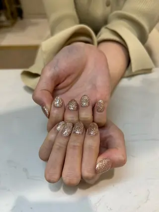 ネイル Raviy新宿店所属・やまだ ななせのネイルデザイン