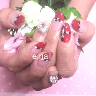ネイル e.nail所属・和賀井 恵理のネイルデザイン