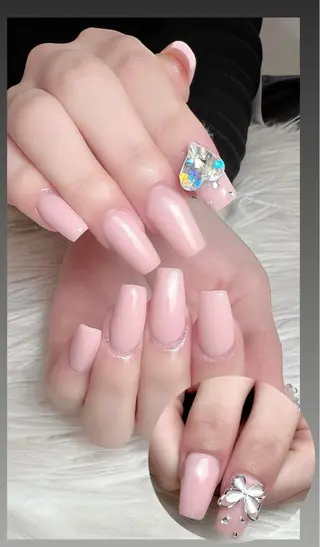 ネイル シェヌネイル JURAのネイルデザイン