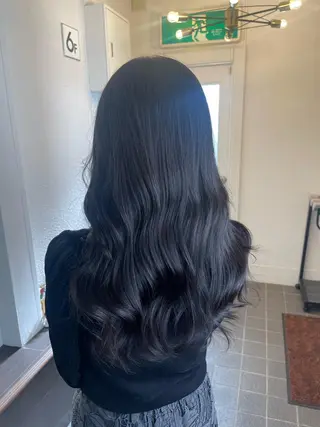 セミロング 難波 茜のヘアスタイル