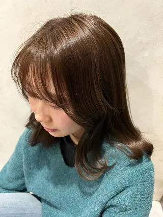 セミロング 似合わせカット 小林愛奈のヘアスタイル