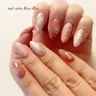 セミロング ネイル ネイルスタジオ シェイクユアハンズのネイルデザイン