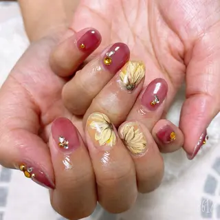 ネイル The Best Beauty受付担当のヘアスタイル