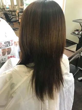ミディアム 美容室 リーフのヘアスタイル