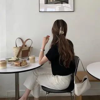 カラー 透け上品ハイトーン 職人ゆうと🤍のヘアスタイル