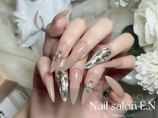 ネイル E.N🦋 長さ出し/持ち込みのネイルデザイン