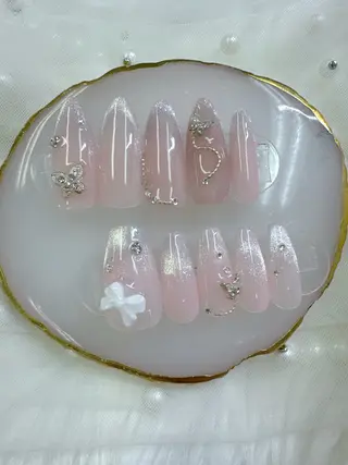 ネイル クイーンズネイル銀座所属・Queeens nailのネイルデザイン