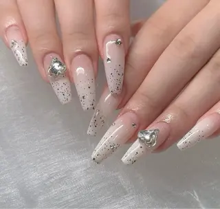 ネイル JIN 168 新大久保のネイルデザイン