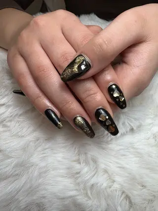 ネイル 黒須莉奈 IRYのネイルデザイン