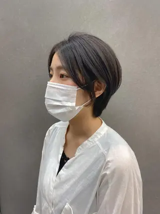 ショート カラー 盛れる前髪/レイヤー カット/艶髪髪質改善のヘアスタイル