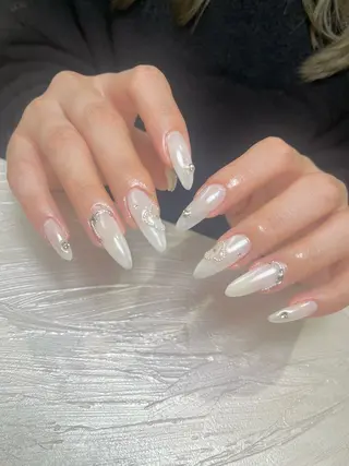 ネイル HARELU北名古屋店所属・ネイリスト Mahoのネイルデザイン