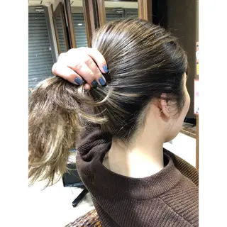 カラー KIZU 髪質改善 怪談を語る美容師のヘアスタイル