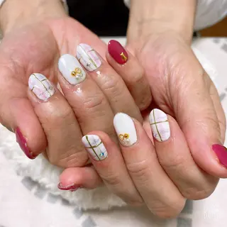 ネイル The Best Beauty受付担当のヘアスタイル