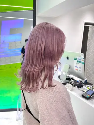 ミディアム カラー 🤍💕ブリーチカラ ーAyaka💕🤍のヘアスタイル