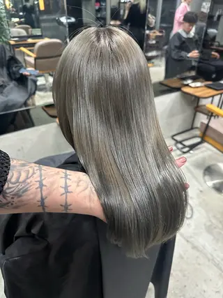 セミロング カラー AiM エイム　韓国レイヤーのヘアスタイル