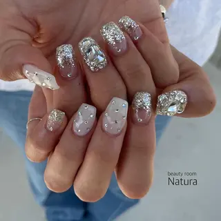 ネイル マツエク・マツパ アイブロウ beautyroom Naturaのネイルデザイン