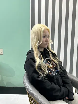 カラー ロング カラー&プルエクステ 大人気！！のヘアスタイル