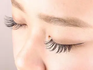 マツエク・マツパ elche ホシノ サラのマツエク・マツパデザイン