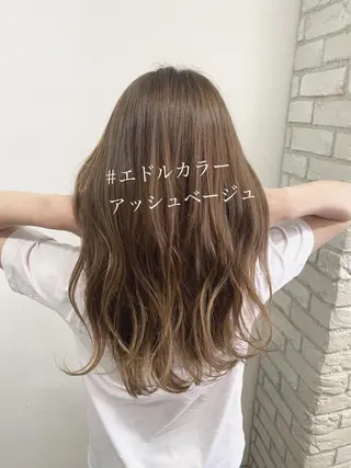 ロング 山本 茉希のヘアスタイル