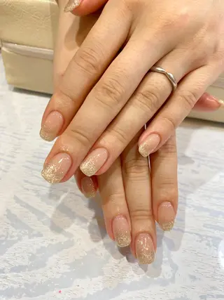 ネイル Nest 岩崎のネイルデザイン