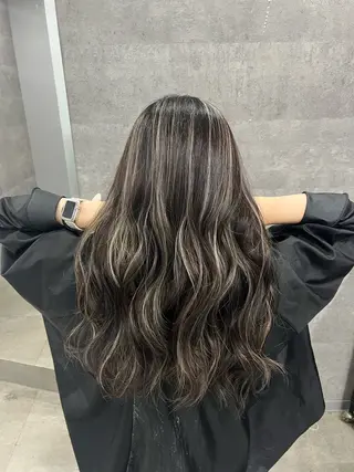 ロング 難波/ハイトーン 🦋AOI🦋のヘアスタイル