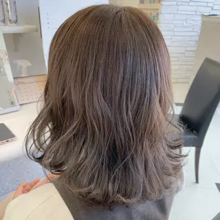 ミディアム カラー Queen's gate 昭和Palace所属・🩵 青木萌華 🩵 髪質改善・髪色改善のヘアスタイル