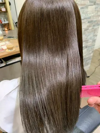 セミロング カラー ワタイショウタ 髪質改善✨眉毛サロンのヘアスタイル