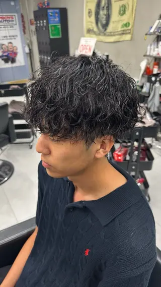 ミディアム パーマ メンズ Buzzy 大畠　慎三郎のヘアスタイル