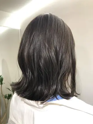 ミディアム カラー 白土 さくらのヘアスタイル