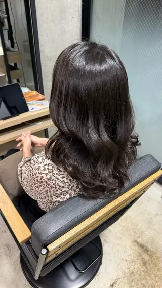 セミロング 完全美髪特化pu-ro_omotesando所属・➴➷完全美髪特化➹➶ 黒山憂希のヘアスタイル