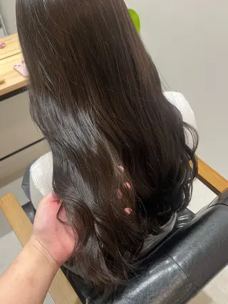 ロング カラー 小川内 せらのヘアスタイル