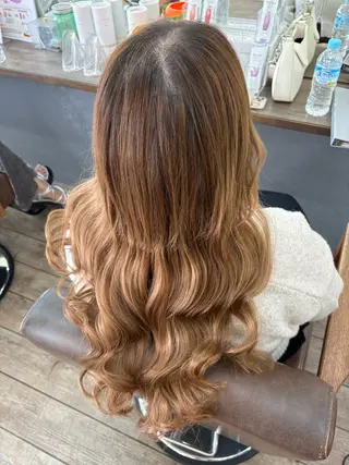 ロング WEST OLAND 黒坂佳乃のヘアスタイル