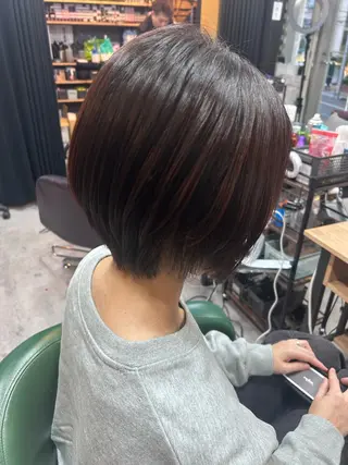 ショート ハイトーン×艶カラー 🤍MIZUKIのヘアスタイル