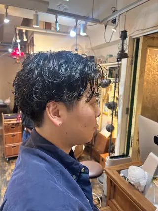 ショート パーマ メンズ 清水千優/パーマ/透 明感カラー/メンズのヘアスタイル