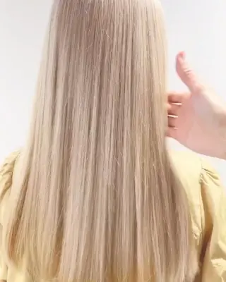 ミディアム カラー ハイトーン特化サロン 代表　中谷蓮のヘアスタイル