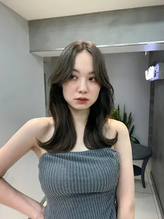 セミロング レイヤー×ツヤカラー 渋谷/kougaのヘアスタイル