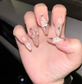 ネイル She’s Lunaのネイルデザイン