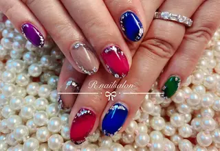 ミディアム R NAILSALONのネイルデザイン