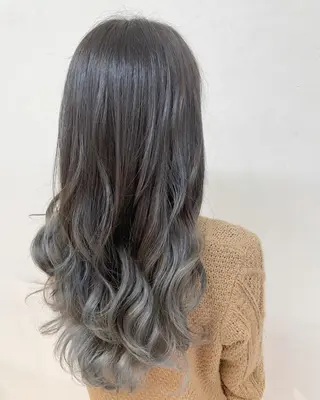 ロング 透明感ハイライト◎ 伊藤夏海のヘアスタイル