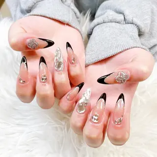 ネイル 根津 綾子のネイルデザイン