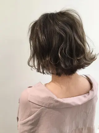 ショート カラー due hair 京都駅前店 MILBON オージュア認定サロン【デューヘアー】所属・ハイトーンブリーチ 土坂　由志【京都】のヘアスタイル