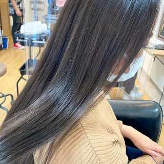 カラー イシイ ハルナ 🤍のヘアスタイル