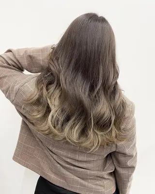 セミロング カラー パーマ ヘアアレンジ 【公式】amble luxe池袋東口🩷のヘアスタイル