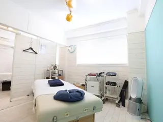 肩こり専門整体師 乾　充のエステ・リラクイメージ