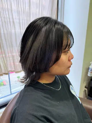 ミディアム カラー 溝口 槙里也のヘアスタイル