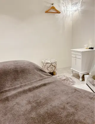 BeautysalonA所属・うなじ脱毛/ つや肌ハーブのエステ・リラクイメージ