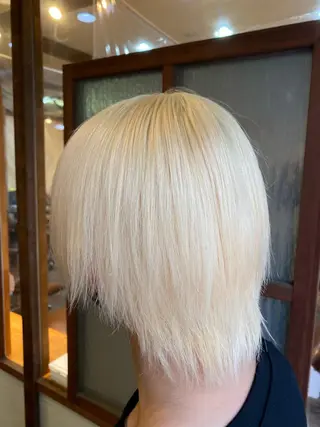 ミディアム カラー パーマ ヘアアレンジ メンズ キッズ ネイル マツエク・マツパ emu所属・🌈髪質改善・美髪矯 正・平野瀬乃🌈のヘアスタイル